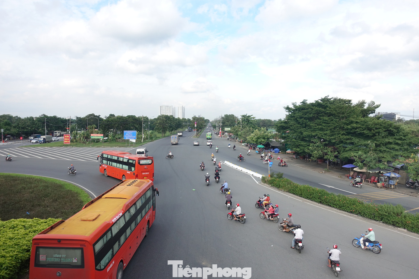 Khu vực nút giao giữa quốc lộ 1 - đường Nguyễn Văn Linh (huyện Bình Chánh) khá thông thoáng vào chiều 4/9.