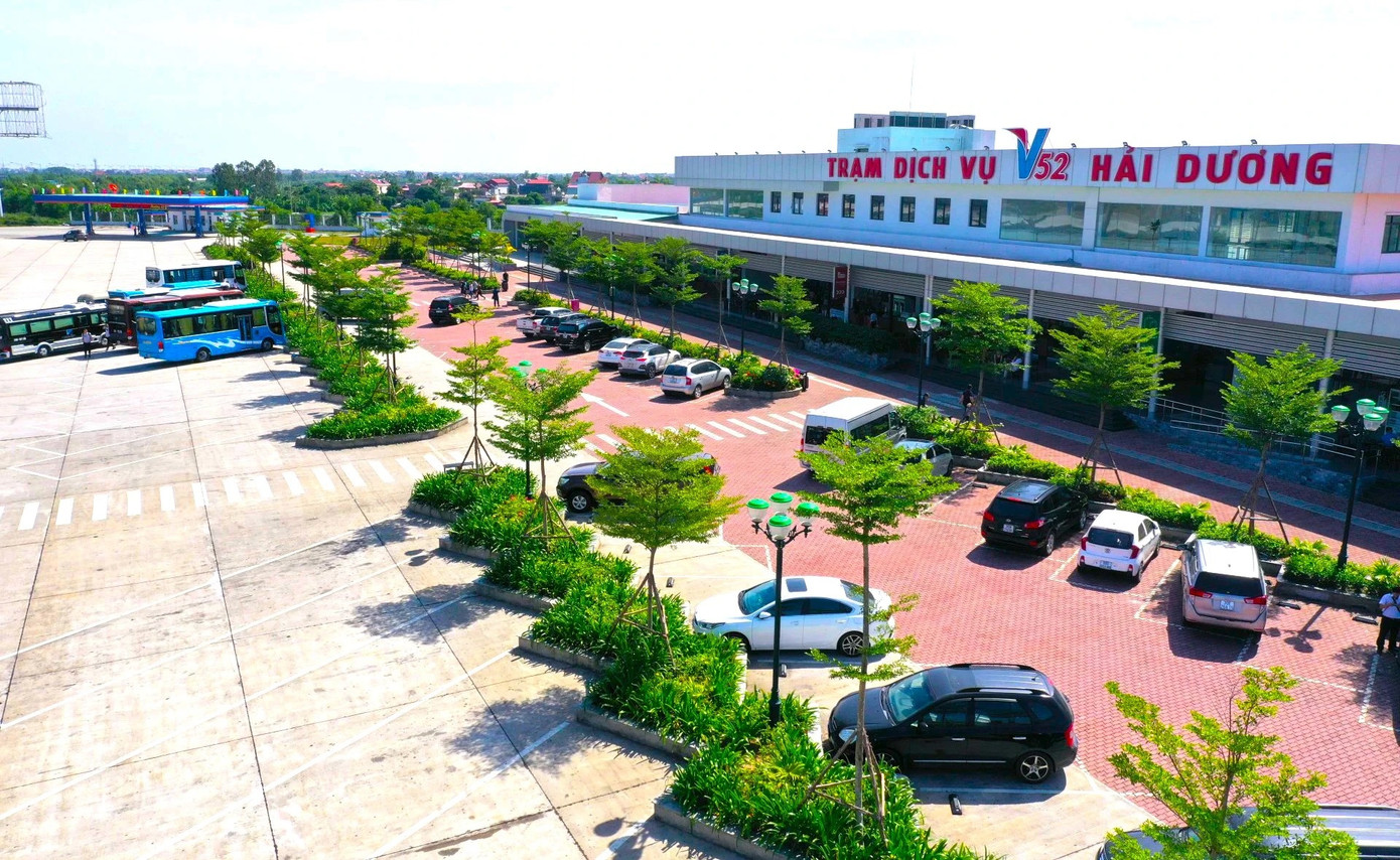 Trạm dừng nghỉ trên cao tốc Hà Nội - Hải Phòng.