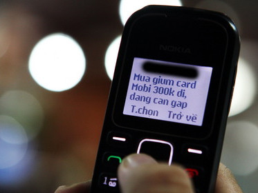 Từ nay đến hết năm 2012, các nhà mạng di động Viettel, Vinaphone, MobiFone và Hà Nội Telecom không được triển khai các chương trình khuyến mãi giảm giá đối với nạp tiền bằng thẻ và tặng tiền khi kích hoạt SIM mới. Ảnh: Tuổi Trẻ. Từ nay đến hết năm 2012, các nhà mạng di động Viettel, Vinaphone, MobiFone và Hà Nội Telecom không được triển khai các chương trình khuyến mãi giảm giá đối với nạp tiền bằng thẻ và tặng tiền khi kích hoạt SIM mới. Ảnh: Tuổi Trẻ