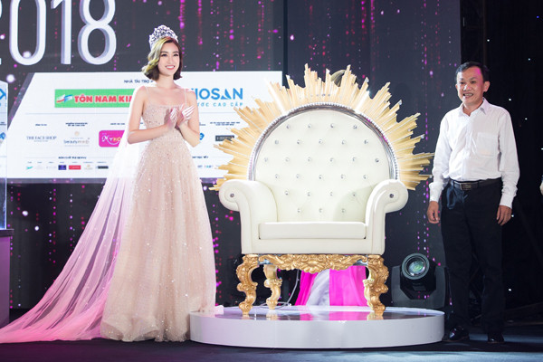 Qui Phúc và những dấu ấn đáng nhớ tại Hoa hậu Việt Nam 2018 ảnh 3