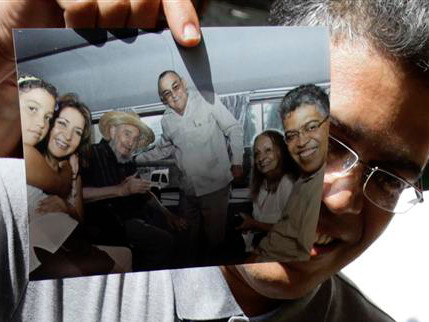 Công bố bức ảnh mới nhất có mặt lãnh tụ Fidel Castro