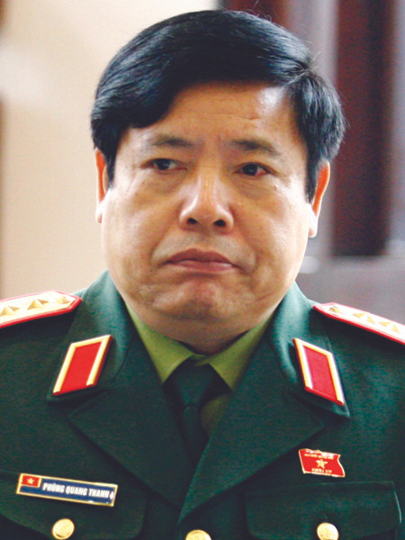 Bộ trưởng Quốc phòng, Đại tướng Phùng Quang Thanh (62 tuổi), quê Hà Nội, cử nhân (quân sự), Ủy viên Bộ Chính trị. Bộ trưởng Quốc phòng, Đại tướng Phùng Quang Thanh (62 tuổi), quê Hà Nội, cử nhân (quân sự), Ủy viên Bộ Chính trị