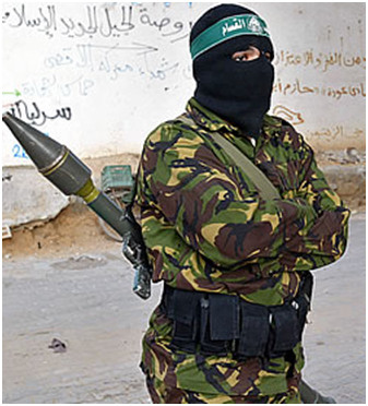 Một chiến binh “Hezbkllah” với súng chống tăng RPG-2 sản xuất từ Trung Quốc. Một chiến binh “Hezbkllah” với súng chống tăng RPG-2 sản xuất từ Trung Quốc.