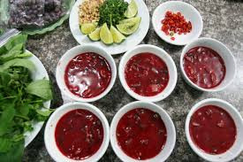 Theo thống kê, khoảng 70% trong số bệnh nhân mắc liên cầu khuẩn lợn là do ăn tiết canh.