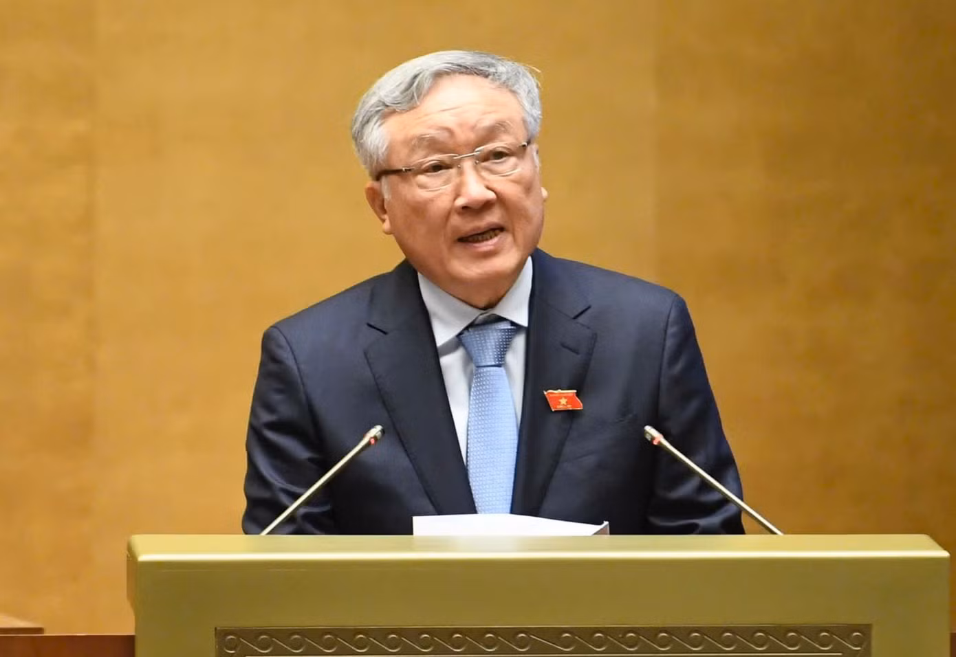 Phó Thủ tướng Thường trực Chính phủ Nguyễn Hòa Bình trả lời chất vấn của đại biểu Quốc hội. (Ảnh: Như Ý)