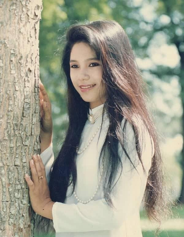 Việt Trinh từng đóng vai tỳ nữ của nhân vật mà Diễm Hương thủ vai, trước khi giành vai chính dày đặc trên màn ảnh Việt Trinh từng đóng vai tỳ nữ của nhân vật mà Diễm Hương thủ vai, trước khi giành vai chính dày đặc trên màn ảnh