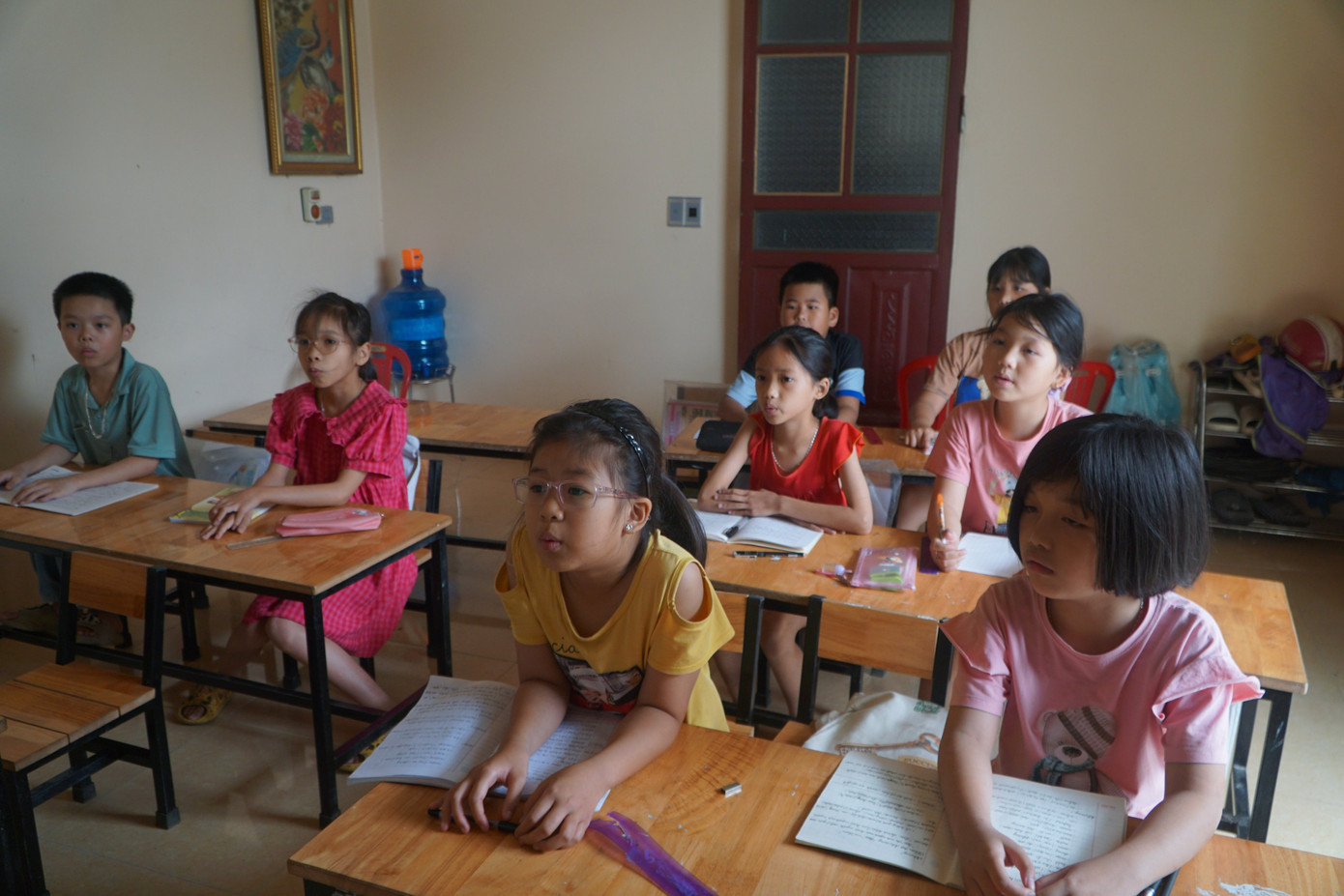 Những học trò trong lớp học của Thắm. Những học trò trong lớp học của Thắm.