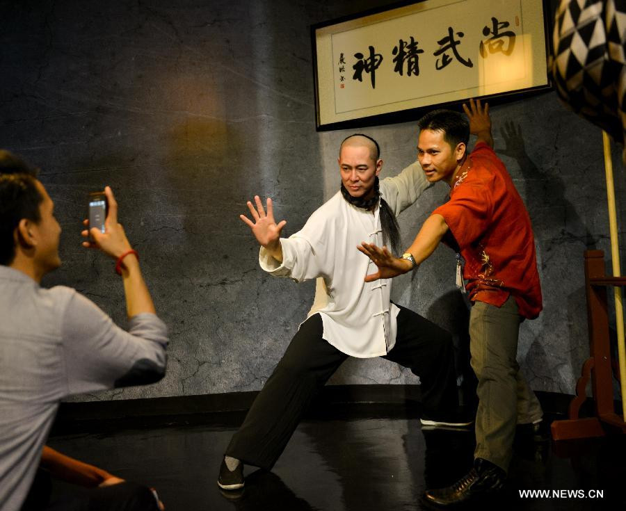 Bức tượng nam diễn viên Lý Liên Kiệt bằng sáp giống như thật