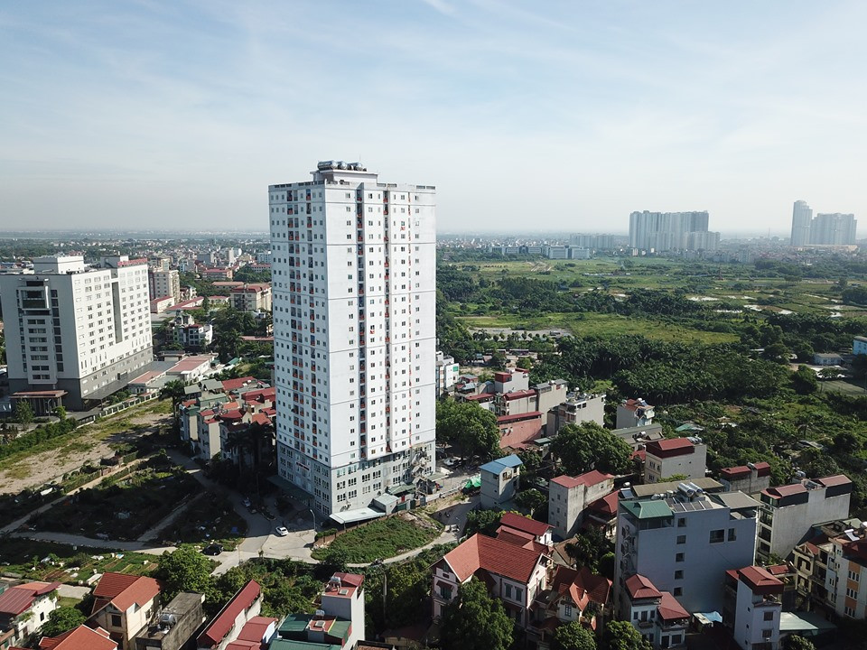 Cận cảnh chung cư 24 tầng chưa được giao đất đã bán cho dân về ở ảnh 9