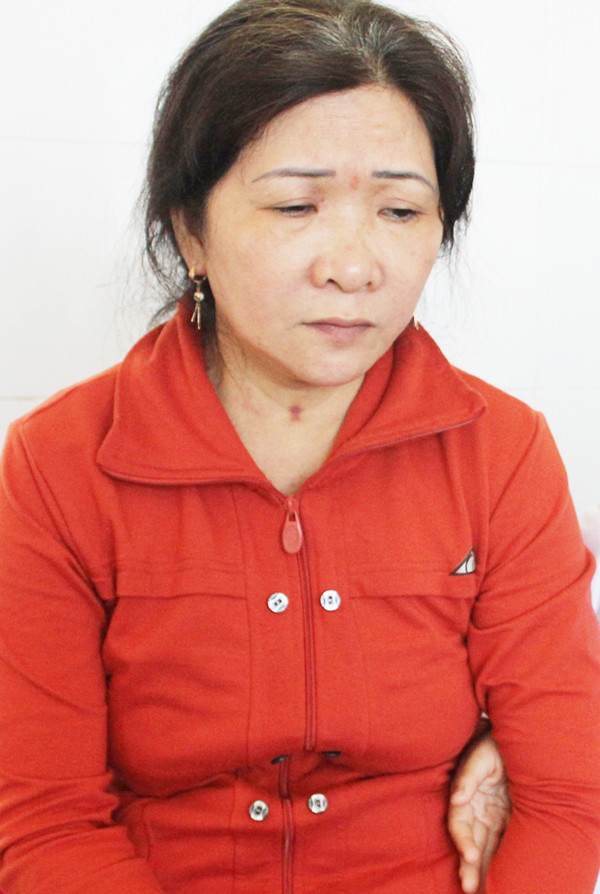 Bà Yến, mẹ nuôi của bé Phi 