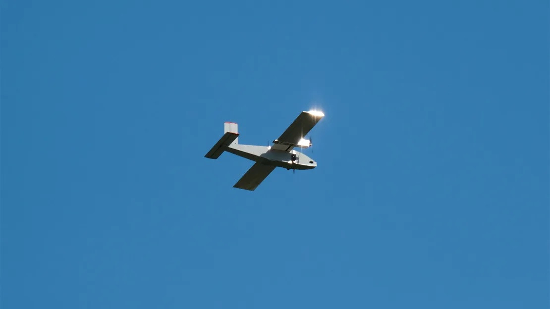 Máy bay không người lái Vidsyich (tiếng Ukraine có nghĩa là “Đẩy lùi”) có thể bay 40 km và mang theo đầu đạn nặng tới 3 kg. Ảnh: CNN. Máy bay không người lái Vidsyich (tiếng Ukraine có nghĩa là “Đẩy lùi”) có thể bay 40 km và mang theo đầu đạn nặng tới 3 kg. Ảnh: CNN.