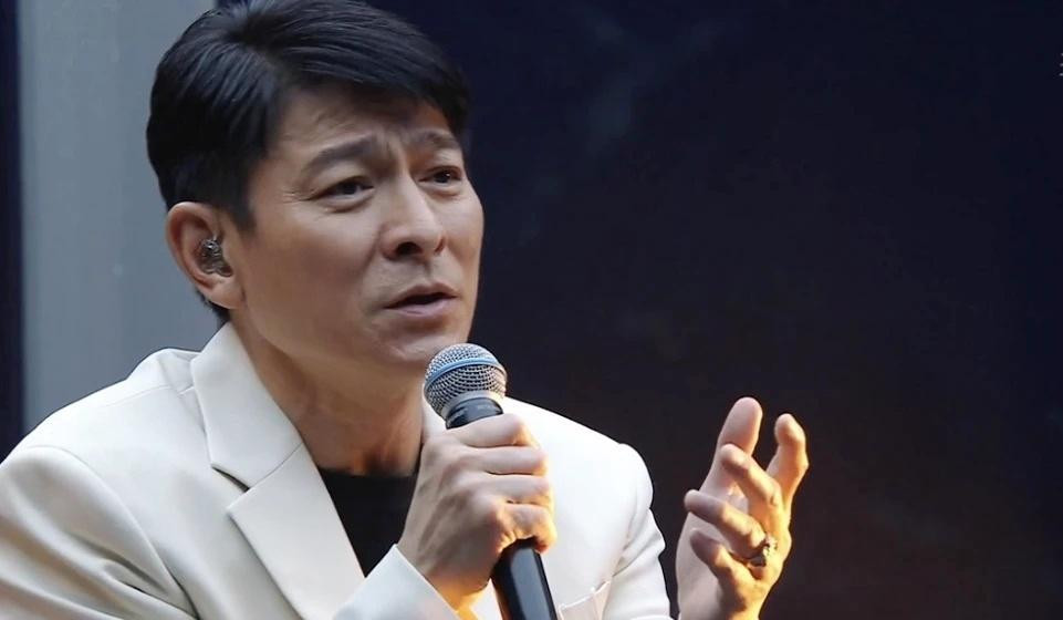 Lưu Đức Hoa là ngôi sao mẫu mực, khiêm tốn, tài năng.