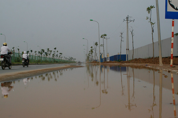 Nước ngập lênh láng