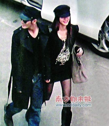 Huỳnh Hiểu Minh và Angelababy tay trong tay