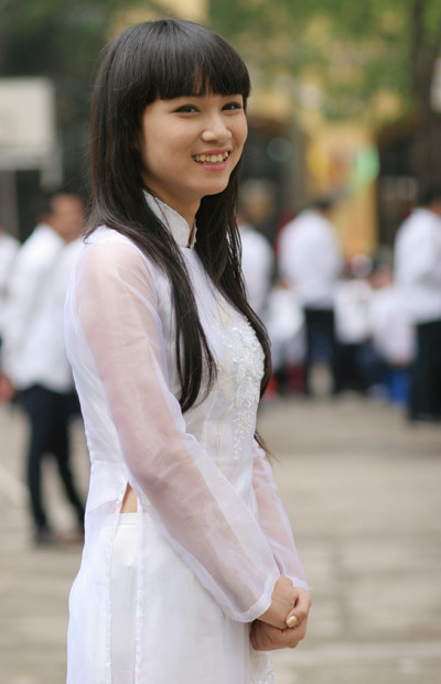 Duyên dáng trong tà áo dài