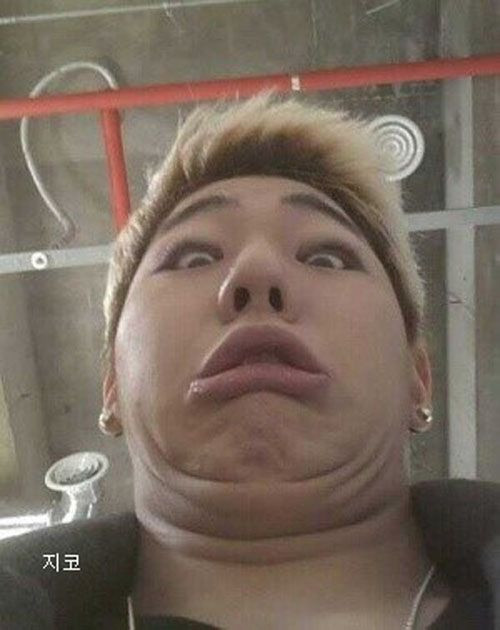 Phát hoảng vì kiểu tạo dáng của Zico. Phát hoảng vì kiểu tạo dáng của Zico