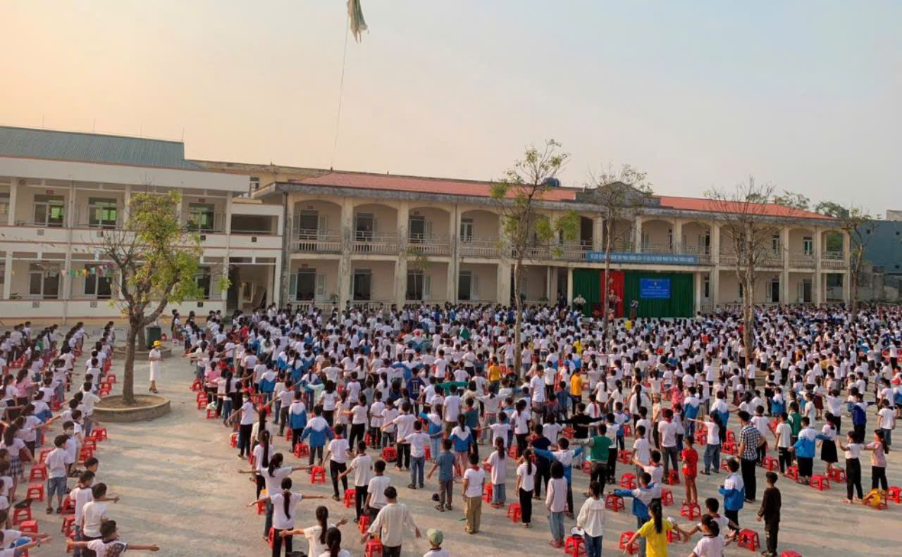 Trường Tiểu học Hải Thượng (thị xã Nghi Sơn, tỉnh Thanh Hóa) Trường Tiểu học Hải Thượng (thị xã Nghi Sơn, tỉnh Thanh Hóa)