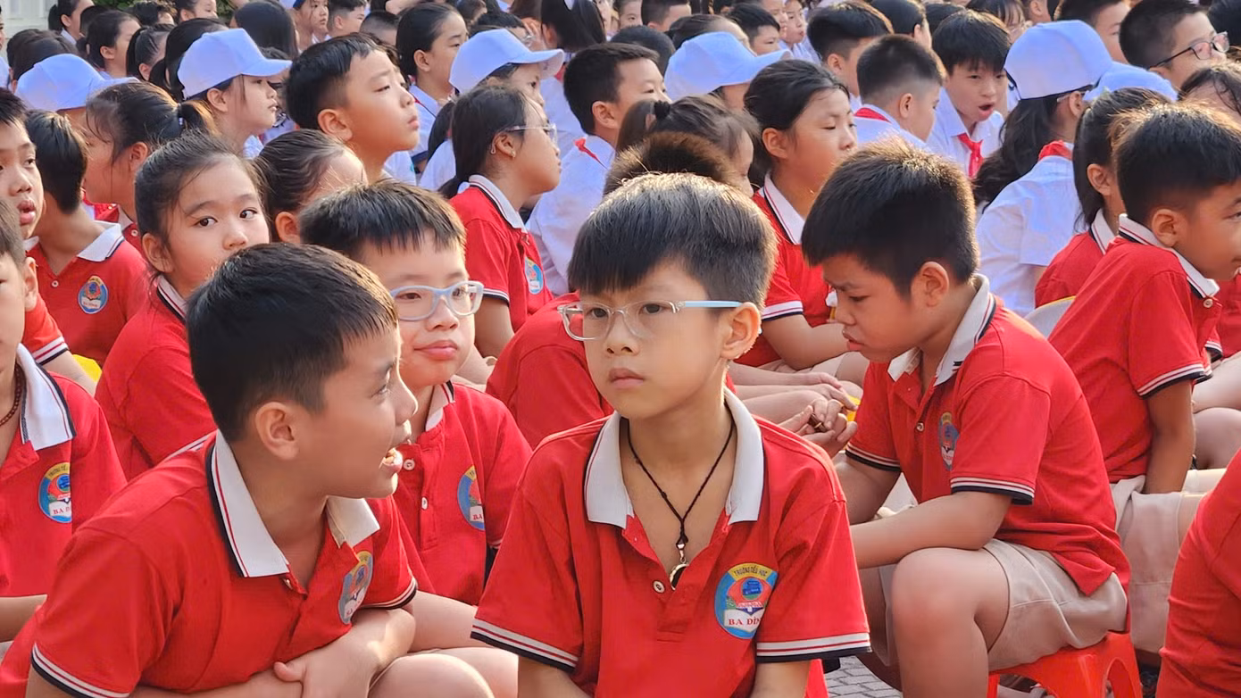 Học sinh Trường tiểu học Ba Đình (TP Thanh Hoá) dự lễ khai giảng năm học 2024-2025