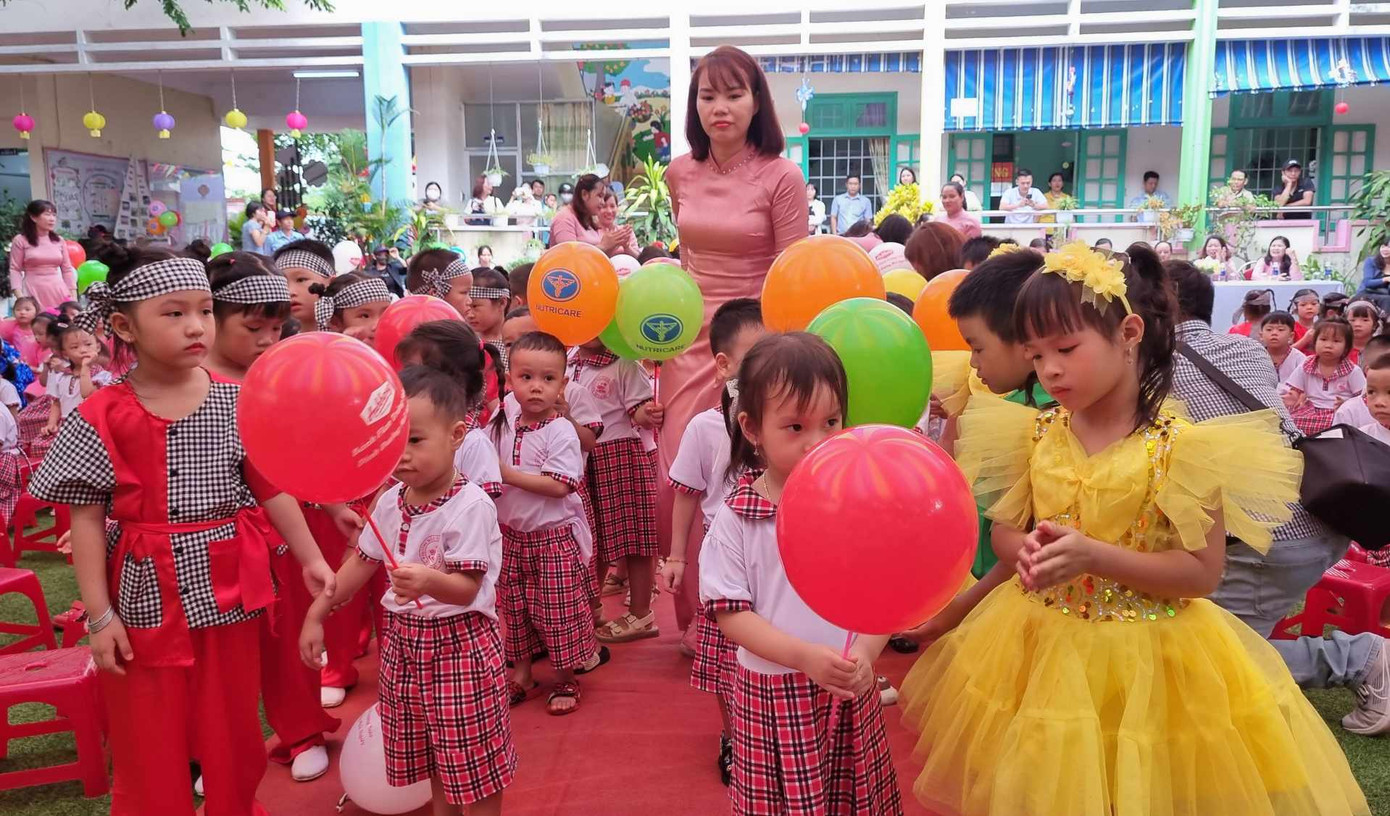 Học sinh Trường Mẫu giáo Hương Sen, TP Tam Kỳ Quảng Nam háo hức khai giảng Học sinh Trường Mẫu giáo Hương Sen, TP Tam Kỳ Quảng Nam háo hức khai giảng