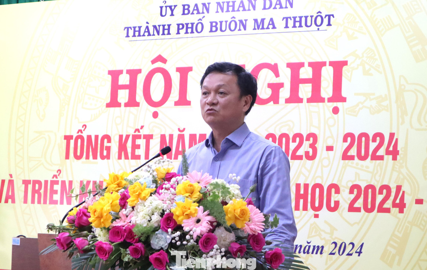 Ông Vũ Văn Hưng - Chủ tịch UBND TP Buôn Ma Thuột, phát biểu tại hội nghị