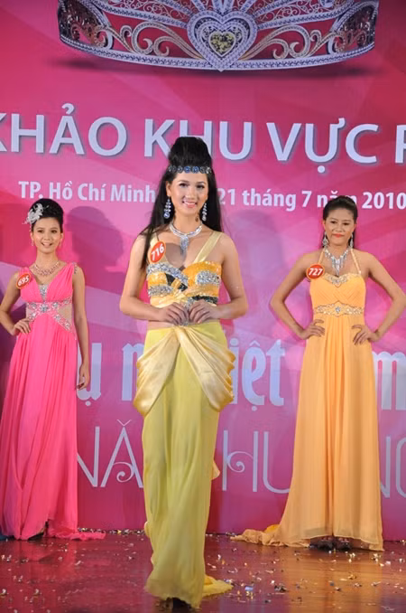 15 thí sinh KV phía Nam vào chung kết&nbsp;Hoa hậu Việt Nam&nbsp;2010 ảnh 35