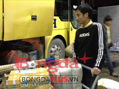 Nhân viên khuân vác Quốc Vượng tại công ty du lịch Văn Minh. Ảnh: Ngọc Anh