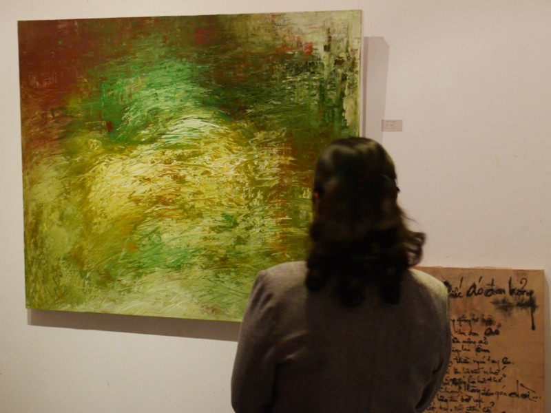 Triển lãm thu hút đông đảo người xem, suy ngẫm về một 