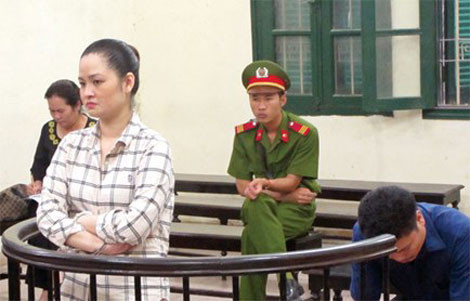 Quái chiêu của những siêu lừa giả danh 'yêu nữ hàng hiệu' ảnh 1