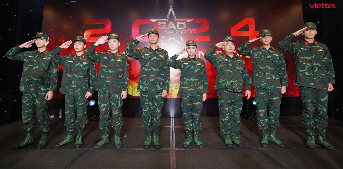 Sao Nhập Ngũ lên sóng mùa đầu tiên vào năm 2017, qua 15 mùa lên sóng có sự tham gia của nhiều nghệ sĩ, người nổi tiếng... Tại đây, mọi người trải nghiệm cuộc sống như một quân nhân chính thức trong Quân đội nhân dân Việt Nam.