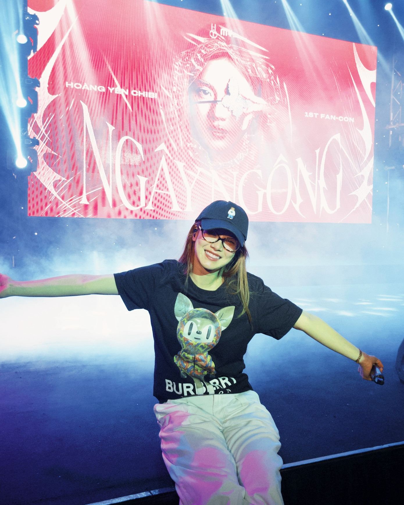 Hoàng Yến Chibi cho biết: "Fancon lần này không chỉ là một cuộc hội ngộ mà còn là dịp để Hoàng Yến Chibi và khán giả ngồi lại, cùng nhìn về hành trình hơn 10 năm đã đi qua". Hoàng Yến Chibi cho biết: "Fancon lần này không chỉ là một cuộc hội ngộ mà còn là dịp để Hoàng Yến Chibi và khán giả ngồi lại, cùng nhìn về hành trình hơn 10 năm đã đi qua".