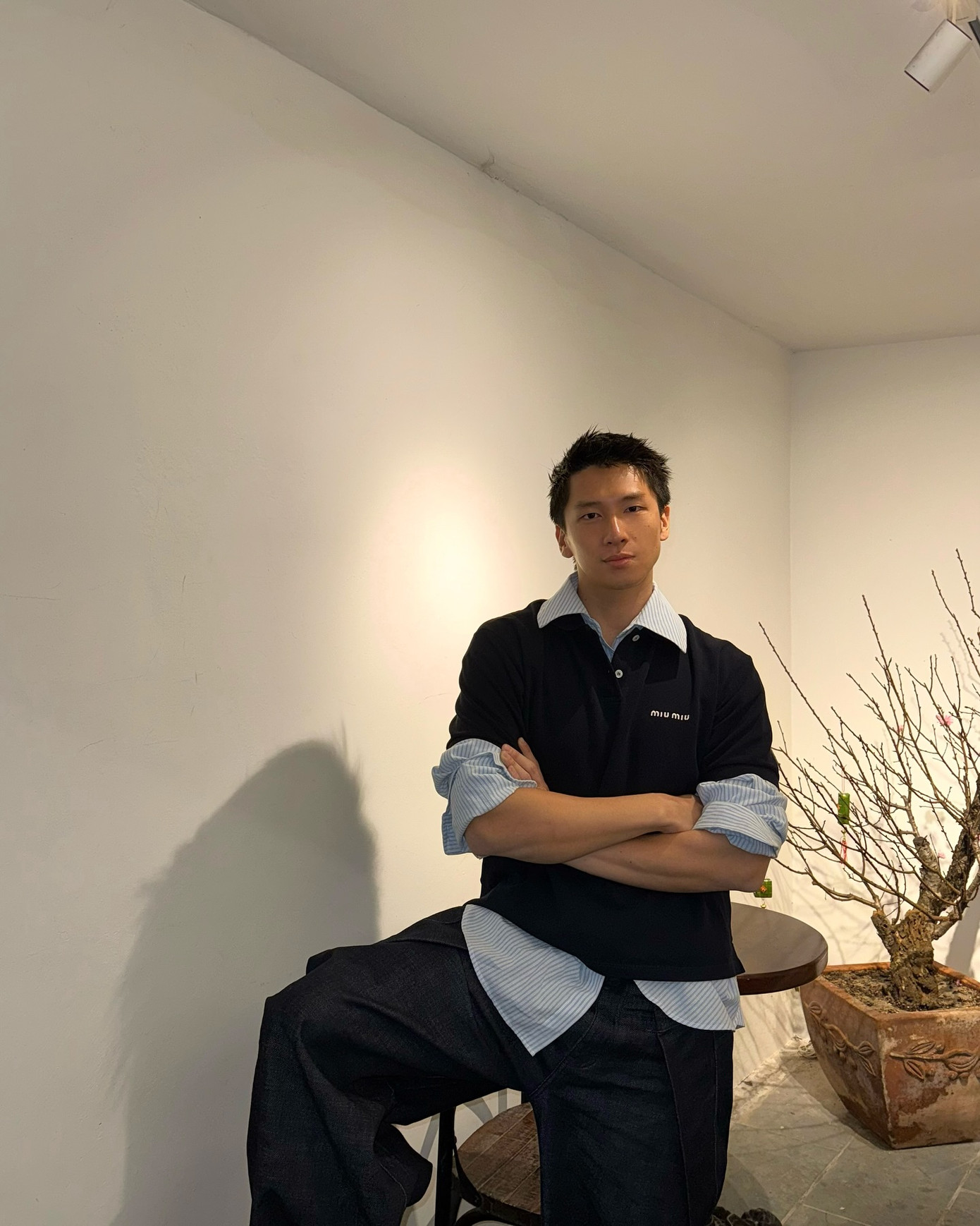 Sở hữu ngoại hình điển trai cùng định hướng trở thành nghệ sĩ "đa-zi-năng", Henrii được kỳ vọng sẽ sớm phủ sóng tên tuổi tại V-Biz. Sở hữu ngoại hình điển trai cùng định hướng trở thành nghệ sĩ "đa-zi-năng", Henrii được kỳ vọng sẽ sớm phủ sóng tên tuổi tại V-Biz.