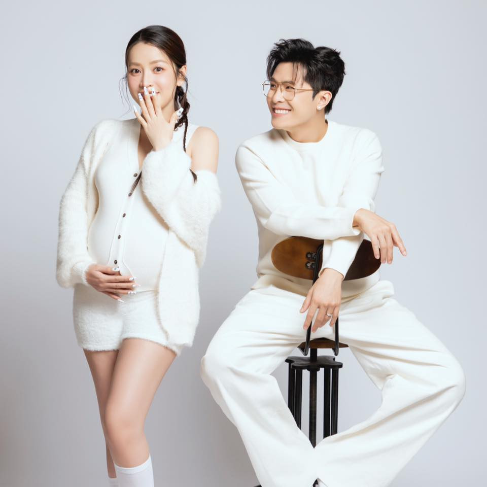 Puka đang mang thai con đầu lòng cùng ông xã Gin Tuấn Kiệt. Puka đang mang thai con đầu lòng cùng ông xã Gin Tuấn Kiệt.