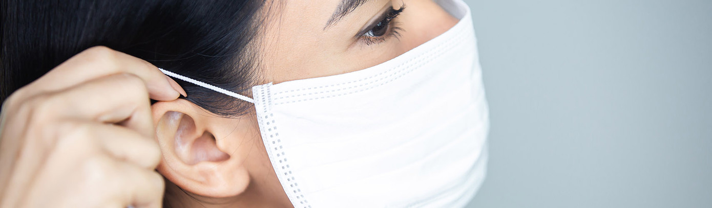 Khẩu trang có thể gây kích ứng da, hoặc gây dị ứng với làn da nhạy cảm Khẩu trang có thể gây kích ứng da, hoặc gây dị ứng với làn da nhạy cảm