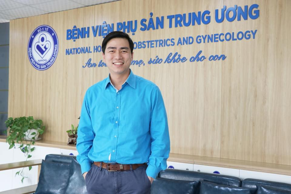 TS.BS. Phan Chí Thành- Chánh văn phòng Trung tâm đào tạo, BV Phụ sản Trung ương. TS.BS. Phan Chí Thành- Chánh văn phòng Trung tâm đào tạo, BV Phụ sản Trung ương.