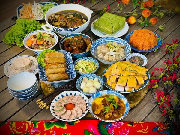 Mâm cỗ Tết 'chuẩn ngon' còn phải đảm bảo được yếu tố an toàn thực phẩm. Mâm cỗ Tết 'chuẩn ngon' còn phải đảm bảo được yếu tố an toàn thực phẩm.