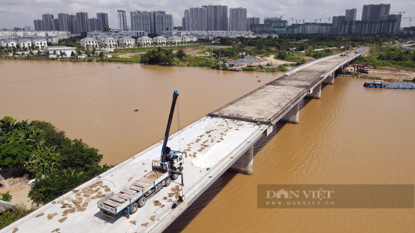 Cầu được thiết kế có tổng chiều dài khoảng 765m, mặt cắt ngang cầu 14m, phần cầu được xây dựng bằng bê tông cốt thép dài 493,3m, vận tốc thiết kế 60km/h.