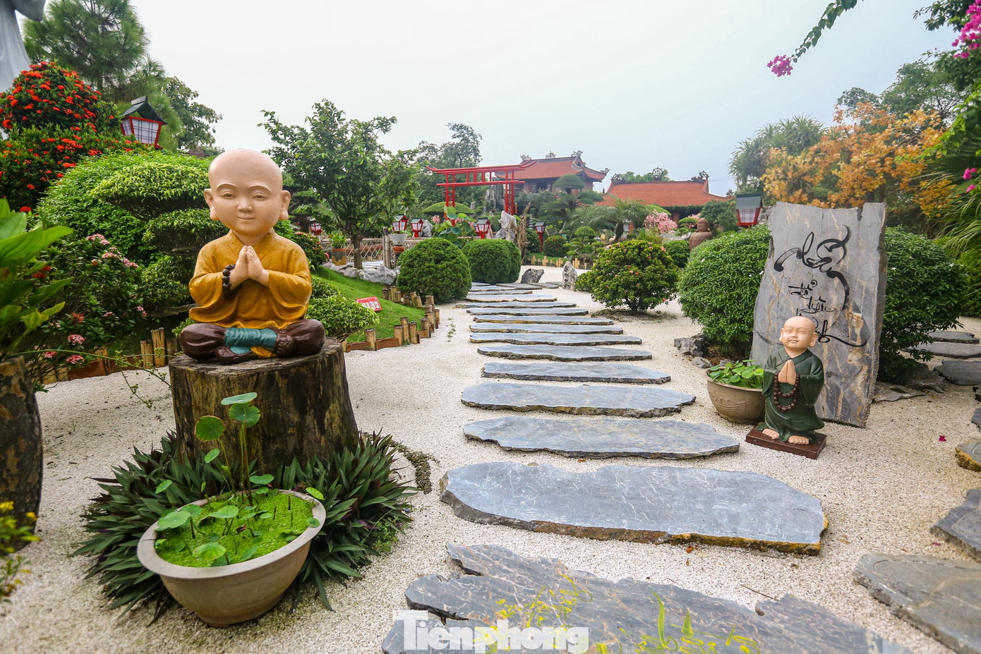 Nơi đây không chỉ là không gian tu tập, nghe pháp mà còn trở thành một chốn đi về thanh bình cho những người con Phật giáo