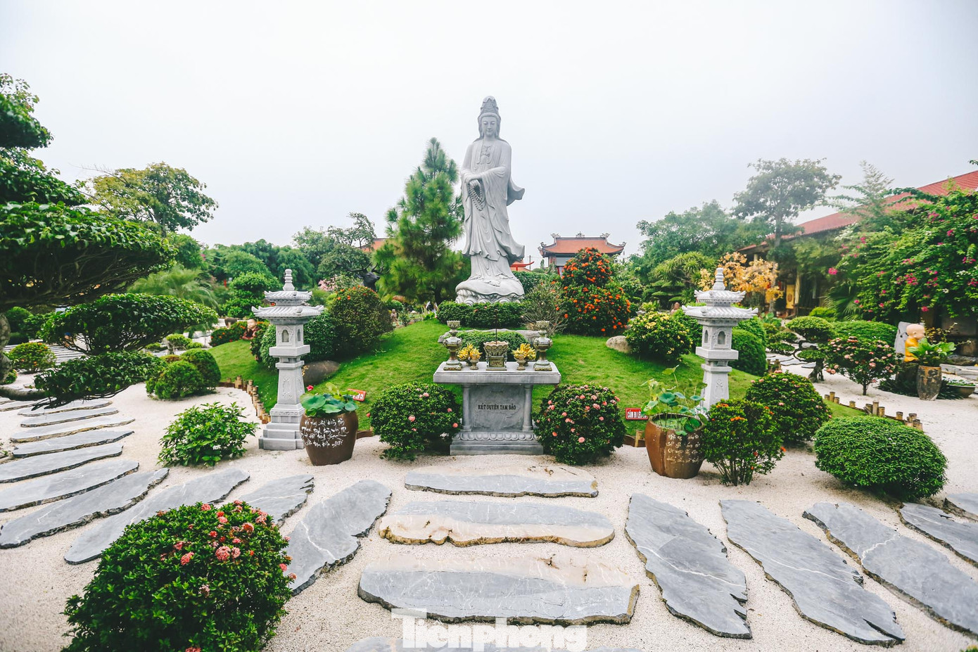 Mãi đến năm 2015, nơi này mới được biết đến rộng rãi khi Đại đức Trụ trì Thích Thiên Ân kiến tạo, xây dựng lại khang trang và bề thế hơn. Những năm trở lại đây, chùa là nơi tu tập, thuyết giảng, tham quan và hành hương của đông đảo du khách trong và ngoài nước.