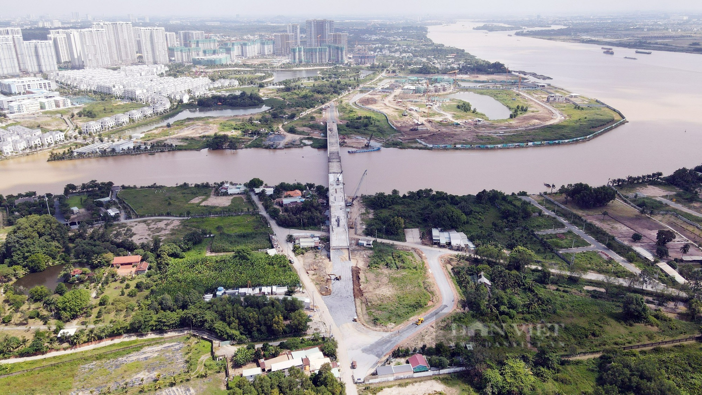 Đại diện Ban Quản lý dự án đầu tư xây dựng công trình khu vực TP.Thủ Đức (chủ đầu tư) cho biết, hiện dự án đã đạt 95% khối lượng công việc. Dự kiến, công trình sẽ hoàn thành và thông xe trong quý 4 năm 2023.