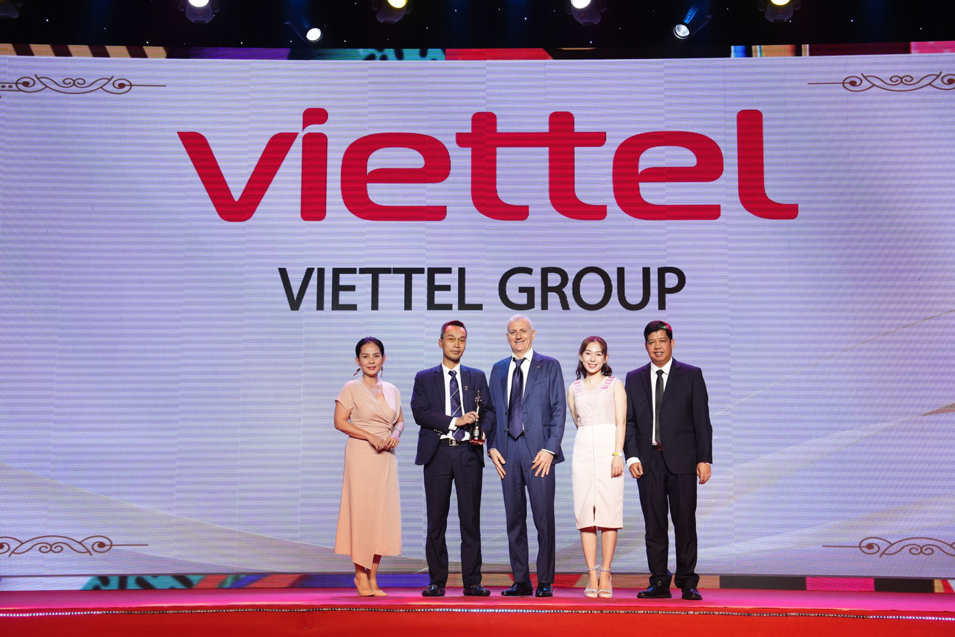 Tập đoàn Công nghiệp - Viễn thông Quân đội được vinh danh "Nơi làm việc tốt nhất Châu Á" trong 03 năm liên tiếp