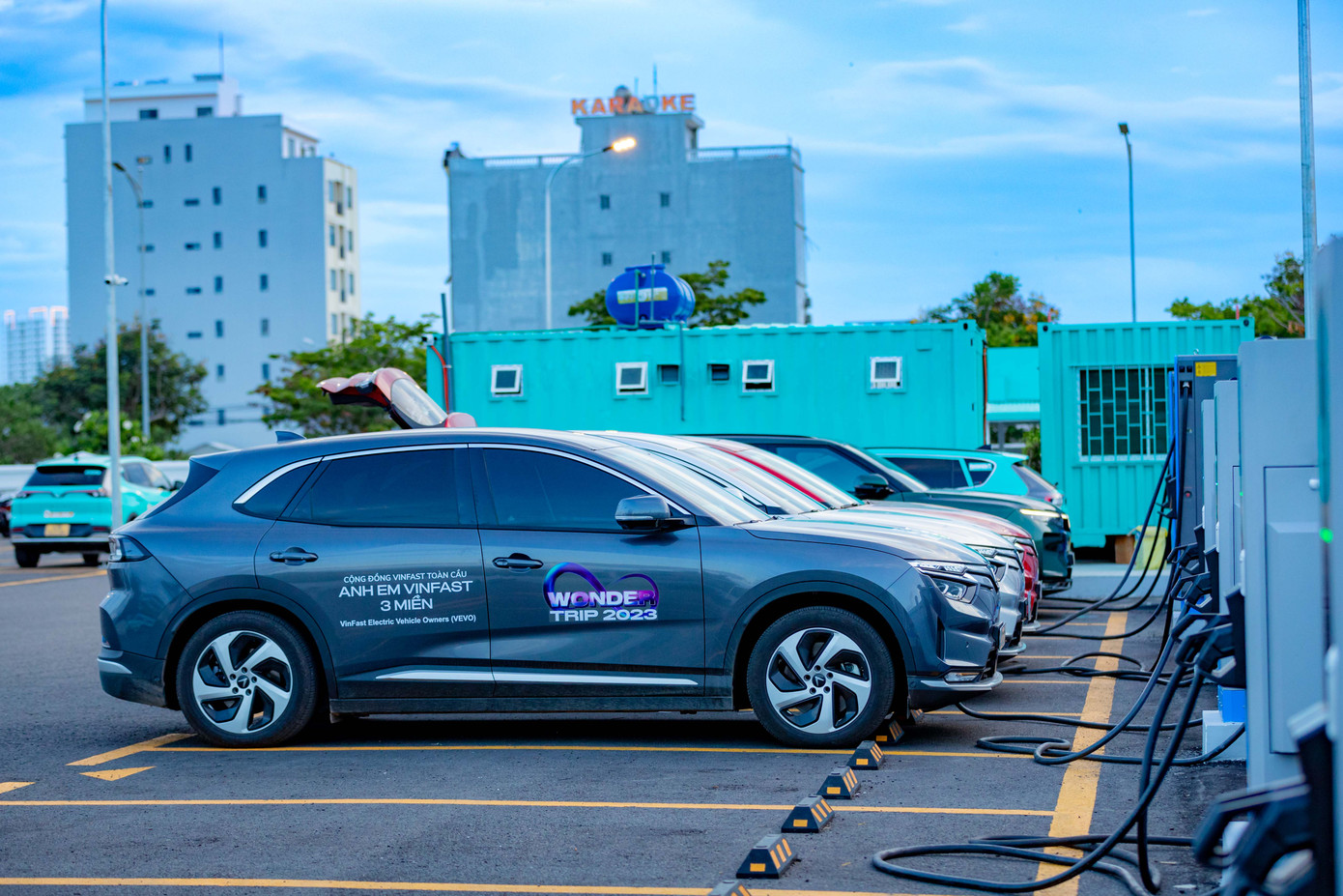 Hệ thống trạm sạc ở khắp 63 tỉnh thành là lợi thế cạnh tranh rất lớn của VinFast.