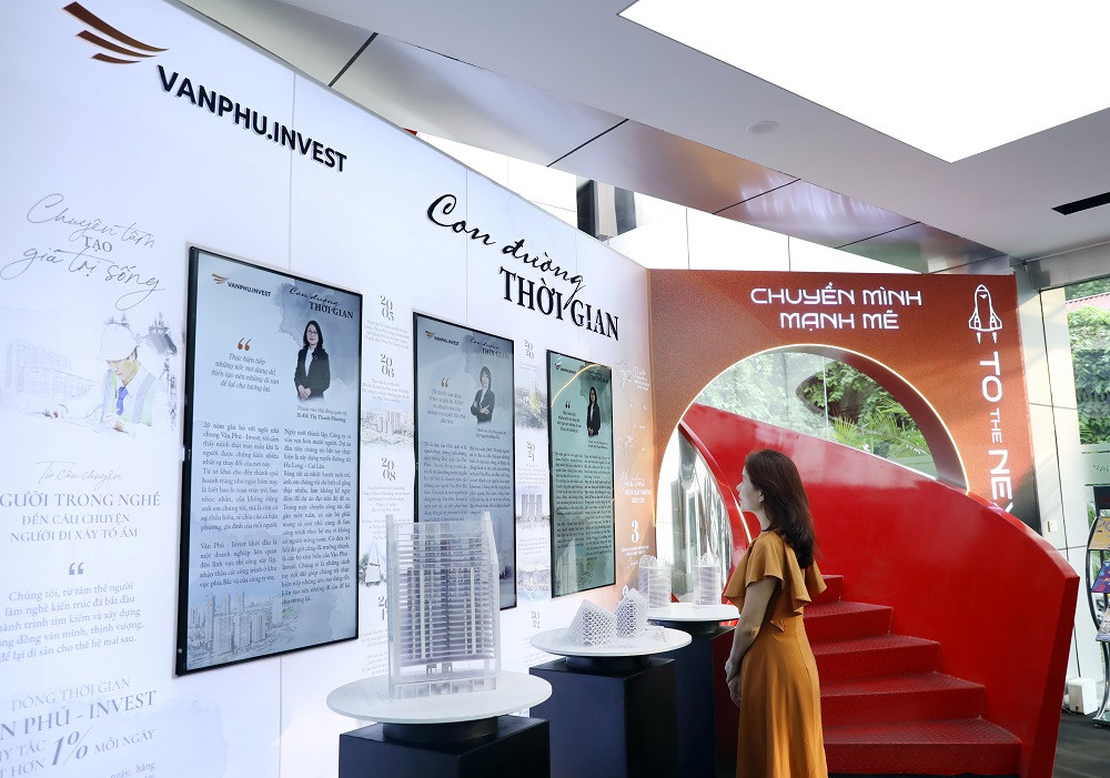 Cánh cổng chuyển tiếp quá khứ đến tương lai trong triển lãm của những ký ức