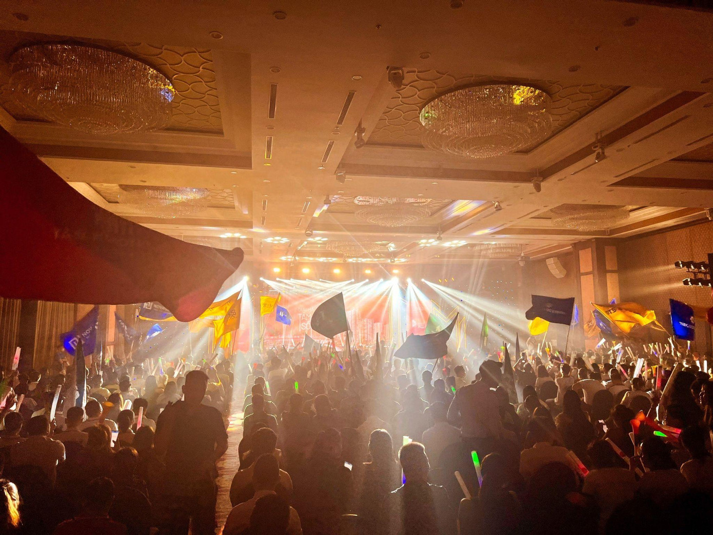 Sự kiện “Giải mã tâm điểm sống mới” ra mắt phân khu Hawaii - Masteri Waterfront khép lại với những khoảnh khắc bùng nổ.