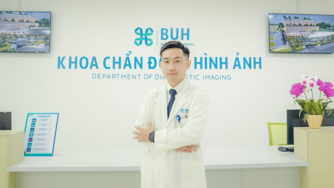 ThS.BSCKI. Nguyễn Đức Vượng, phụ trách Đơn vị nội soi Bệnh viện ĐH Y Dược Buôn Ma Thuột