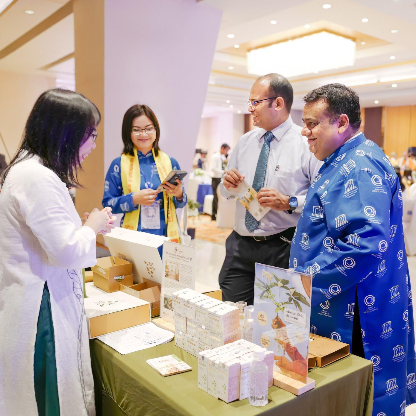 Các sản phẩm của Cỏ Mềm có tiềm năng thu hút cơ hội đầu tư, hợp tác từ Ấn Độ Các sản phẩm của Cỏ Mềm có tiềm năng thu hút cơ hội đầu tư, hợp tác từ Ấn Độ