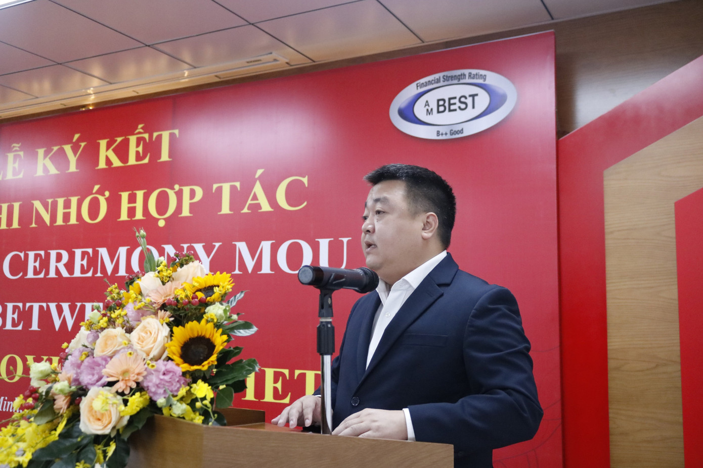 Ông Vũ Anh Tuấn – Bí Thư Đảng ủy, Tv. HĐQT, Tổng Giám đốc Bảo Minh phát biểu tại buổi lễ