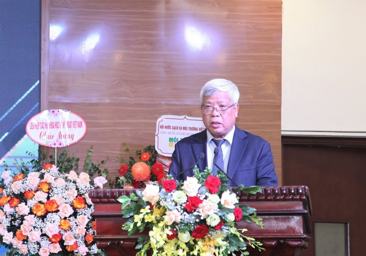 TS. Nguyễn Linh Ngọc, Chủ tịch Hội Nước sạch và Môi trường Việt Nam phát biểu tại Lễ kỷ niệm TS. Nguyễn Linh Ngọc, Chủ tịch Hội Nước sạch và Môi trường Việt Nam phát biểu tại Lễ kỷ niệm