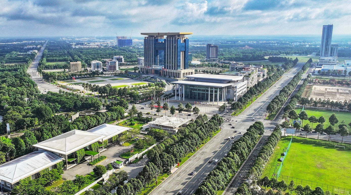 Thành phố mới Bình Dương được quy hoạch bài bản, có chiến lược phát triển đột phá là địa điểm “nóng” thu hút đông đảo các thương hiệu quốc tế đình đám cạnh tranh đầu tư, mang lại rất nhiều dịch vụ chất lượng cao tại đây. Thành phố mới Bình Dương được quy hoạch bài bản, có chiến lược phát triển đột phá là địa điểm “nóng” thu hút đông đảo các thương hiệu quốc tế đình đám cạnh tranh đầu tư, mang lại rất nhiều dịch vụ chất lượng cao tại đây.