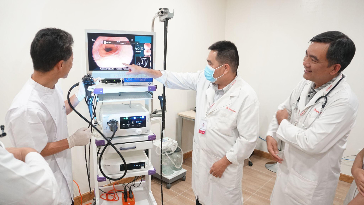 Chuyên gia Nhật Bản hướng dẫn kỹ thuật cho các bác sĩ tại Trung tâm nội soi - Bệnh viện Hoàn Hảo Kei Mei Kai Chuyên gia Nhật Bản hướng dẫn kỹ thuật cho các bác sĩ tại Trung tâm nội soi - Bệnh viện Hoàn Hảo Kei Mei Kai