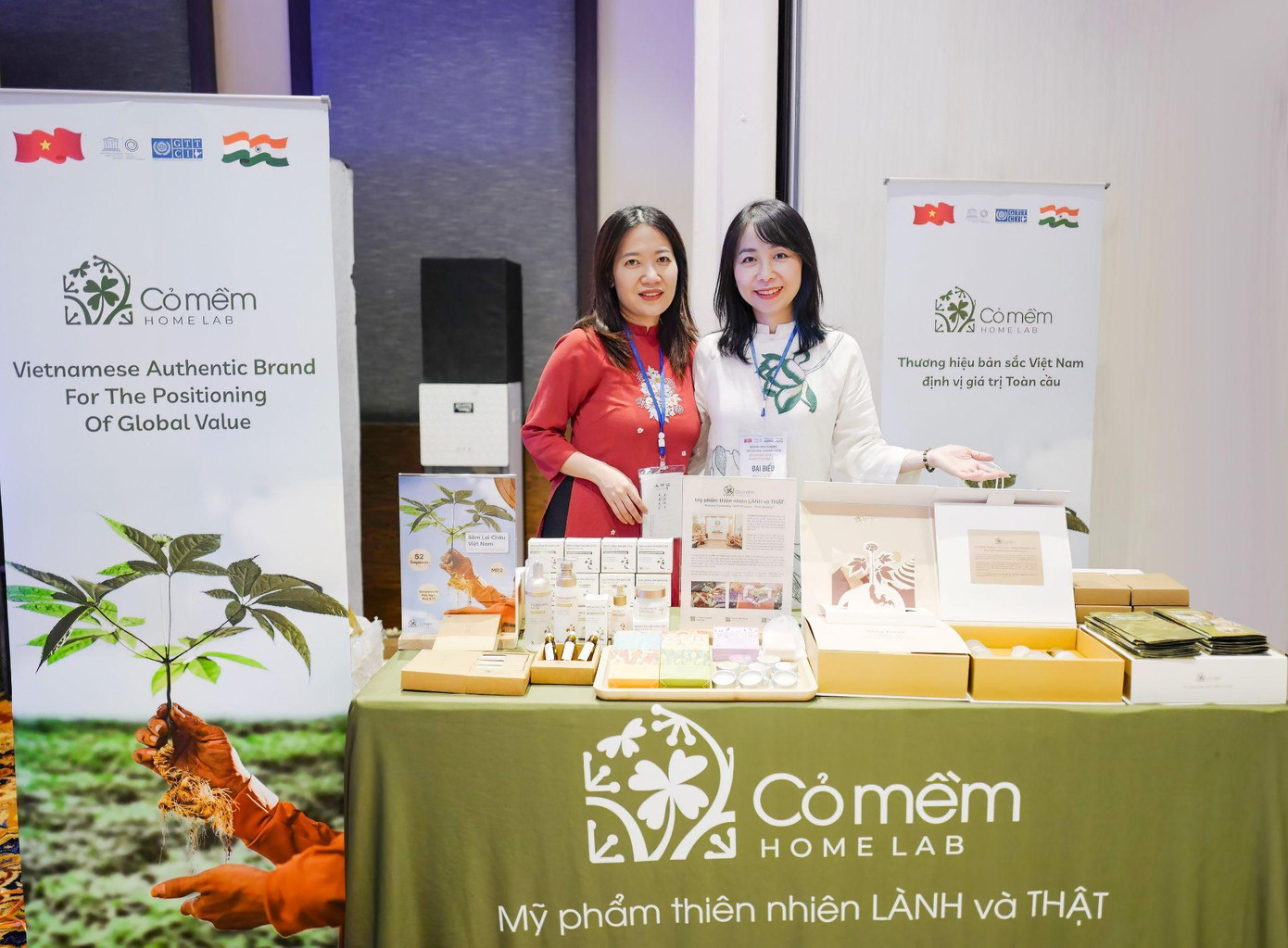 Mỹ phẩm Cỏ Mềm với các sản phẩm uy tín, an toàn và thân thiện với môi trường Mỹ phẩm Cỏ Mềm với các sản phẩm uy tín, an toàn và thân thiện với môi trường